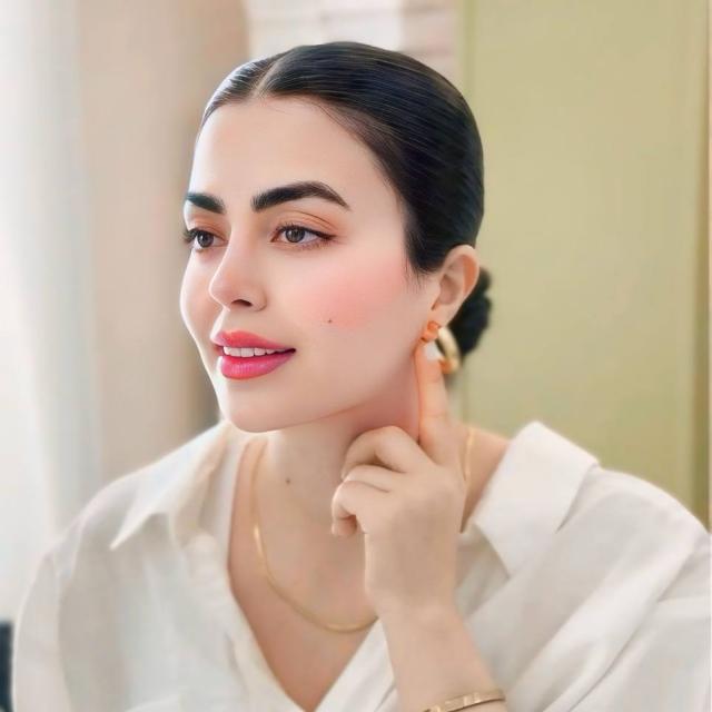 ازياء ملابس 💙 اكسسوارات بنات رمزيات محجبات ستوريات صور بنات تنسيقات ملابس تسريحات الشعر بنات العراق