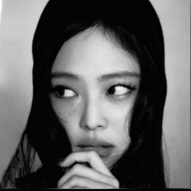 JENNIE