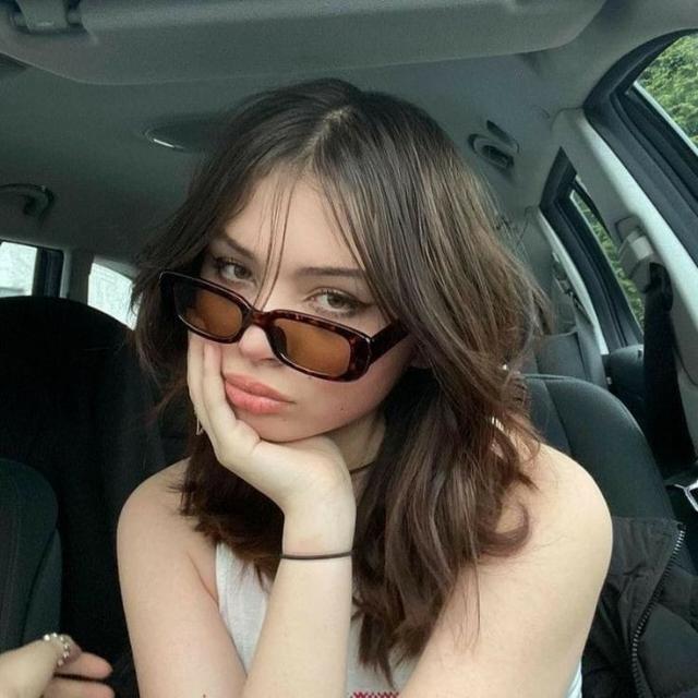 @𝑺 𝑻 𝑶 𝑹 𝑰 𝒀 𝑨 𝑻 𝑬>🖤📌